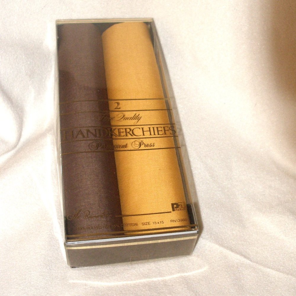 2 Fine Quality hankerchiefs "Permanent Press" New, in box